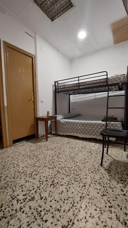 Pension Suiza Reus Εξωτερικό φωτογραφία